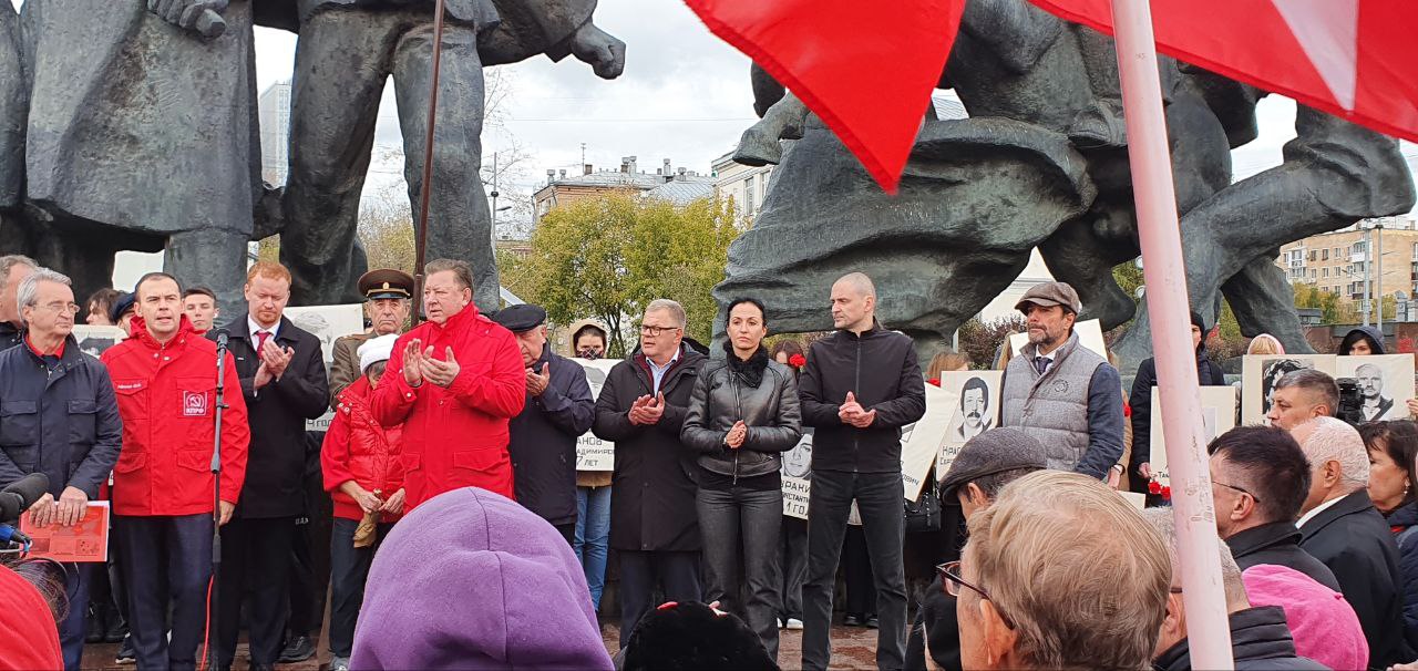 4 октября пройдет. Акция памяти героев. Расстрел Верховного совета. Защитники Верховного совета 1993. Расстрел Верховного совета в 1993.