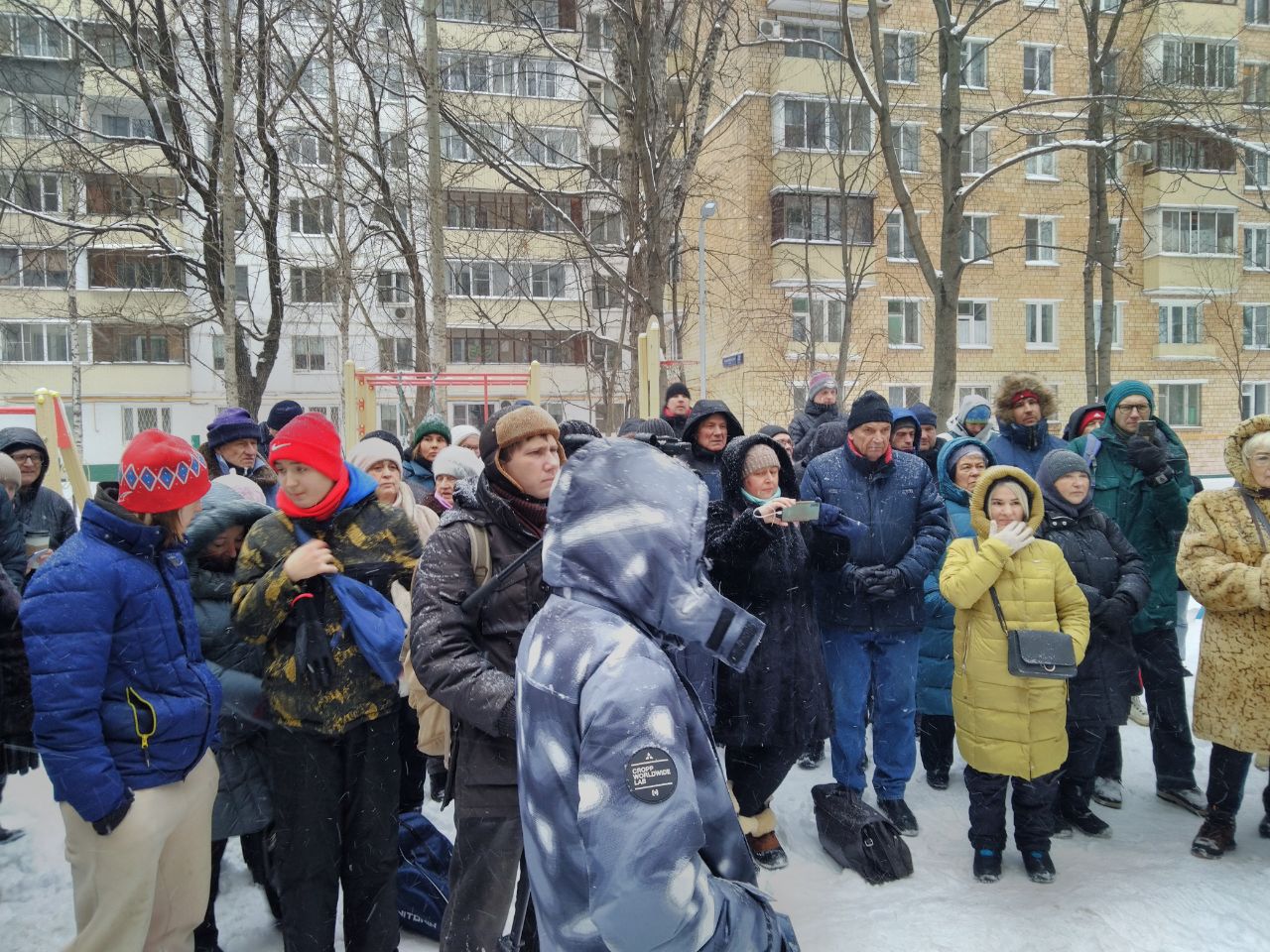 Около 200 москвичей вышли на протест в защиту легендарного Дома Гиппиуса  (+видео) — Левый Фронт